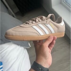 Adidas Women’s Beige and White Sneakers